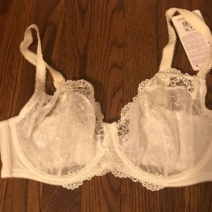 36F lace white bra